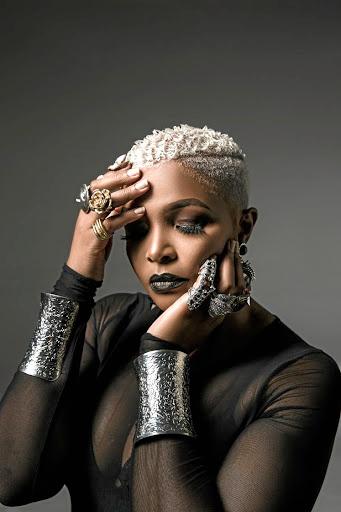 Simphiwe Dana Profile and Discography | African Music Library